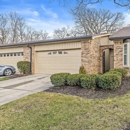 Image 1 - 8437 Quail Hollow Road, Indianapolis, IN 46260, USA - Condo for sale