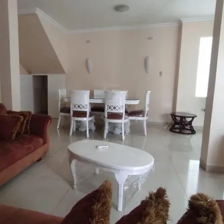 Rent this 4 bed apartment on Roll & Roll in Manuel Rendón Seminario, 090909