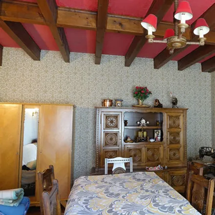 Buy this 4 bed house on Coetmorvan in unnamed road, 22460 Merléac