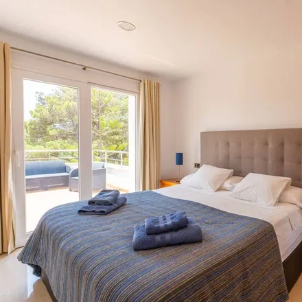 Rent this 6 bed house on carretera de Cala Ferrera in 07669 Felanitx, Spain