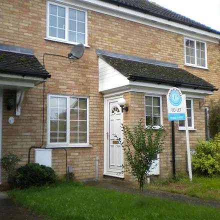 Rent this 2 bed townhouse on Brambleside Court in Kettering, NN16 9BY