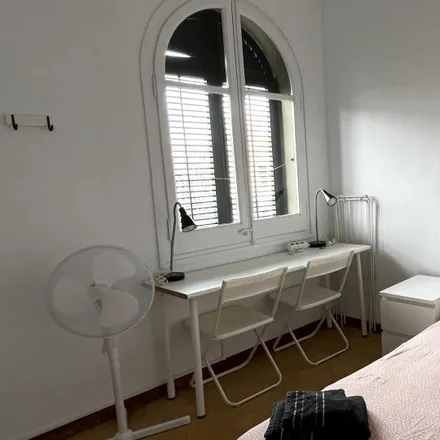 Rent this 5 bed room on Carrer de París in 173, 08001 Barcelona