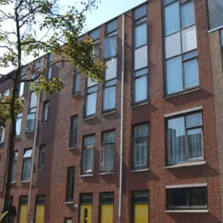 Rent this 2 bed apartment on De la Reystraat 101C in 3072 TH Rotterdam, Netherlands