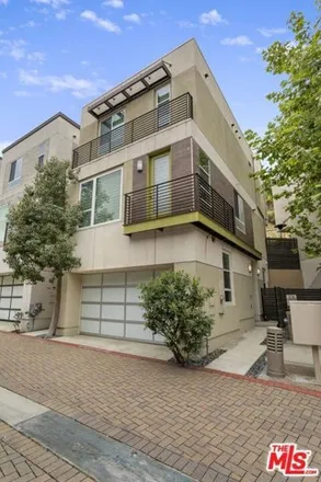 Image 2 - 2775 N Wright Ln, Los Angeles, California, 90068 - House for sale