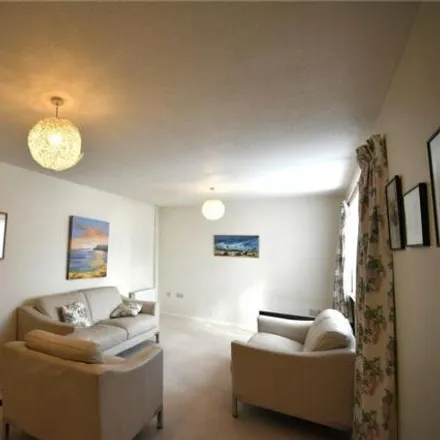 Image 7 - 6 Benson Close, Reading, RG2 7LP, United Kingdom - Apartment for rent