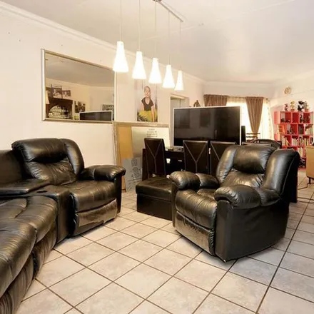 Image 5 - Brummeria Road, Lydiana, Pretoria, 0184, South Africa - Apartment for rent