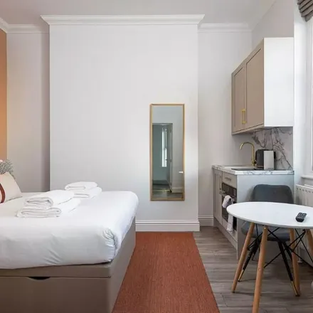 Rent this 1 bed apartment on 48 Pembridge Villas in London, W11 3EG