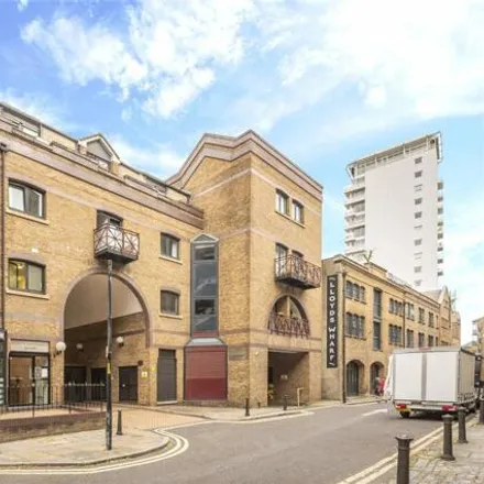 Buy this 2 bed apartment on Co-op Food in 1-3 Mill Street, London
