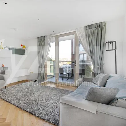 Rent this 2 bed apartment on Lessing Building in Heritage Lane, London