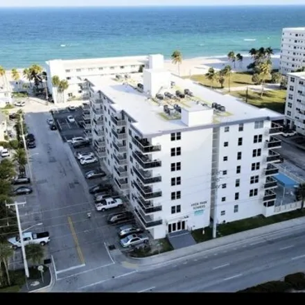 Buy this 1 bed condo on 360 Foxglove Terrace in Beverly Beach, Hollywood
