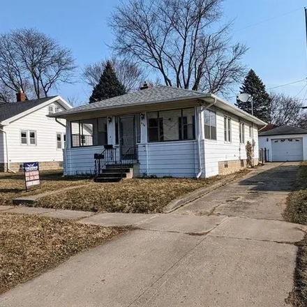 Buy this 2 bed house on 650 Dickinson Street in Flint, MI 48504