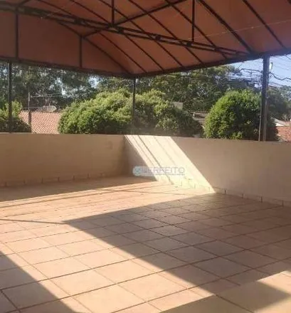 Buy this 3 bed house on Rua Rodrigues Alves in Champagnat, Londrina - PR