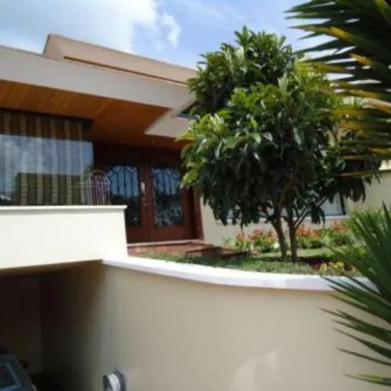 Buy this 3 bed house on Leonidas Proaño in 170157, Tanda