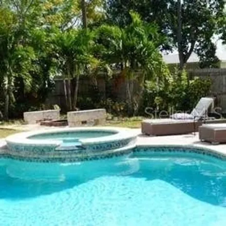 Image 2 - 3780 23rd Avenue North, Saint Petersburg, FL 33713, USA - House for rent