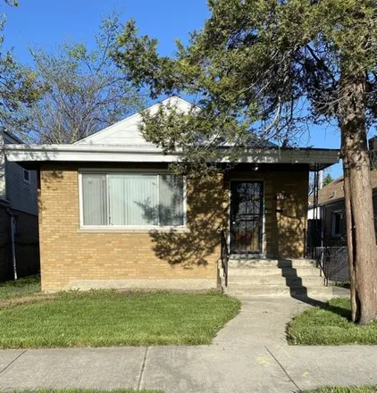 Buy this 3 bed house on 9724 South Sangamon Street in Chicago, IL 60643
