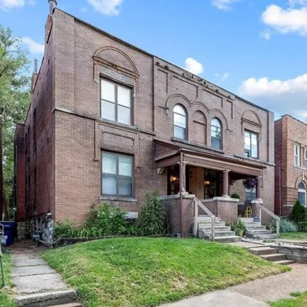 Buy this 1studio house on 4282 Castleman Avenue in St. Louis, MO 63110