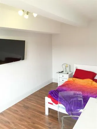 Image 4 - Quality 4 Students, 166 Derby Road, Nottingham, NG7 1LR, United Kingdom - Apartment for rent