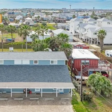 Buy this 4 bed house on buildings in West White Street, Port Aransas