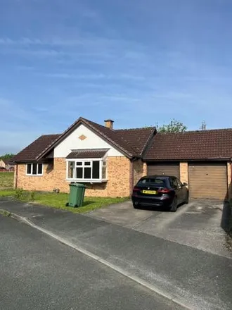 Rent this 2 bed house on Brook Close in King's Mills, Wrexham