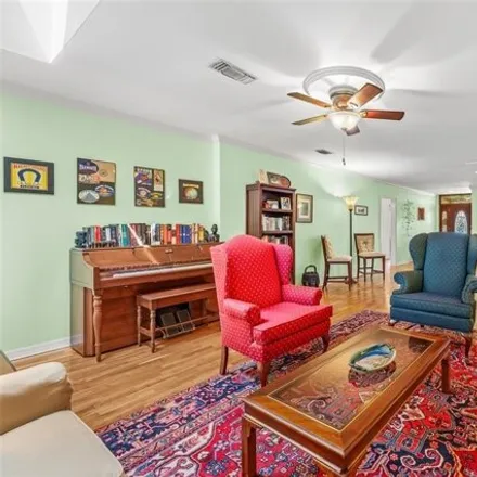 Image 9 - 623 Geneva Place, Tampa, FL 33606, USA - House for sale