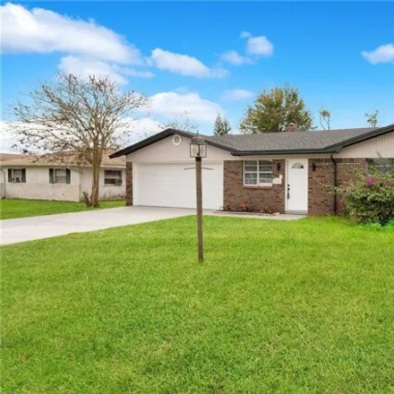 Buy this 3 bed house on 1031 Wilmington Drive in Deltona, FL 32725