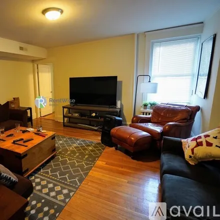 Rent this 3 bed apartment on 489 East Broadway