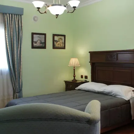 Rent this 5 bed house on 35320 Vega de San Mateo
