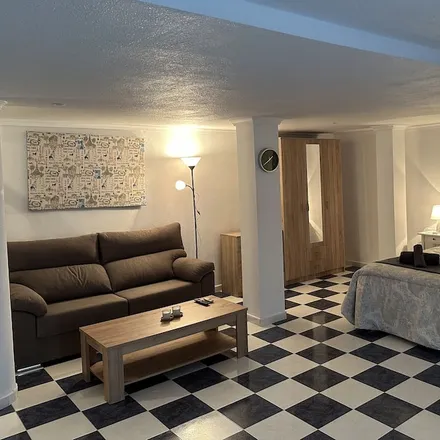 Rent this 4 bed house on el Clot in Circunvalación de Alicante, 03011 Alicante