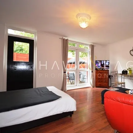 Rent this 3 bed apartment on 227-297 Manchester Road in Cubitt Town, London