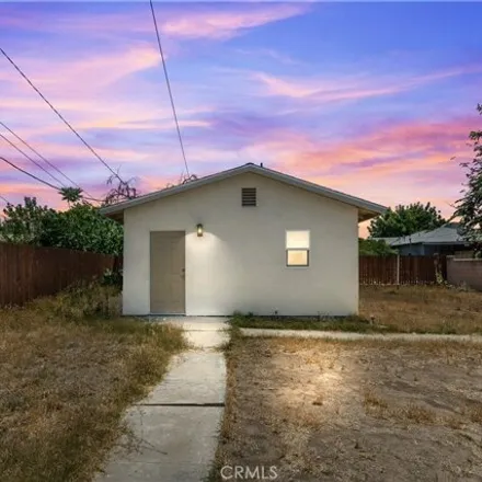 Buy this 2 bed house on 2277 Arlington Street in East Bakersfield, Kern County