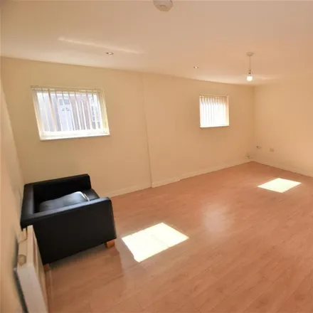 Rent this 3 bed apartment on The Western in 70 Western Road, Leicester