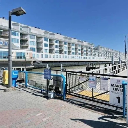 Image 4 - Lincoln Harbor Yacht Club, Harbor Boulevard, Weehawken, NJ 07086, USA - Condo for sale