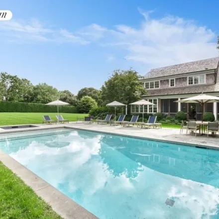 Buy this 5 bed house on 98 Hedges Lane in Amagansett, East Hampton