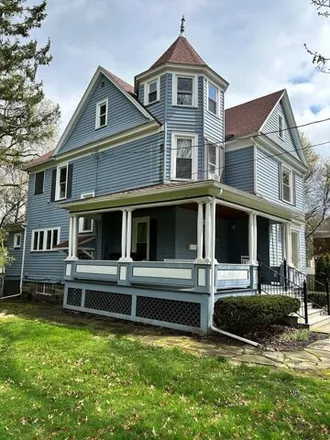 Image 4 - 610 Euclid Avenue, City of Elmira, NY 14901, USA - House for sale