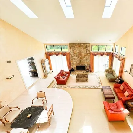Image 9 - 1 Heritage Court, Greenvale, Oyster Bay, NY 11548, USA - House for sale