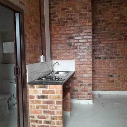 Image 3 - Fawcus Street, Jeppestown, Johannesburg, 2001, South Africa - Apartment for rent