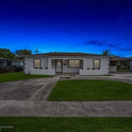 Image 2 - 570 Northwest 190th Street, Norland, Miami Gardens, FL 33169, USA - House for sale