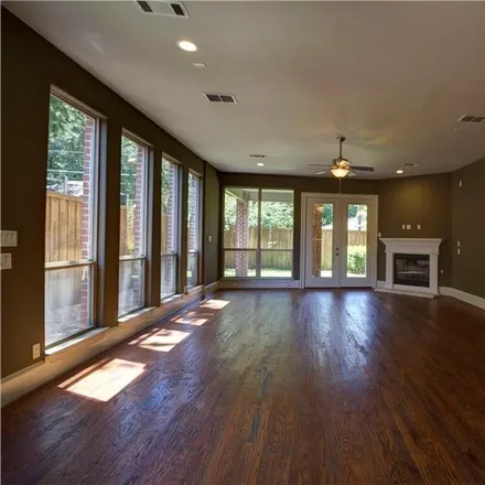 Image 3 - 5324 Longview Street, Dallas, TX 75206, USA - Duplex for rent