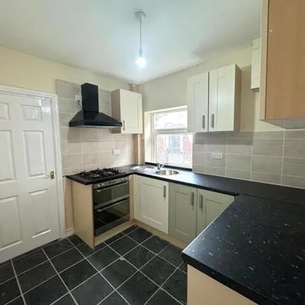 Image 3 - Lincoln Street, Maltby, S66 7LW, United Kingdom - Townhouse for rent