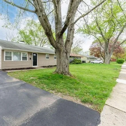 Buy this 3 bed house on 5374 Crescent Drive in Hilliard, OH 43026