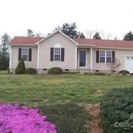Rent this 3 bed house on 2052 Rocketts Way in Catawba County, NC 28658