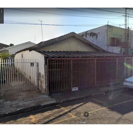 Buy this 5 bed house on Rua Jaguaré in Jardim Urupês, São José do Rio Preto - SP