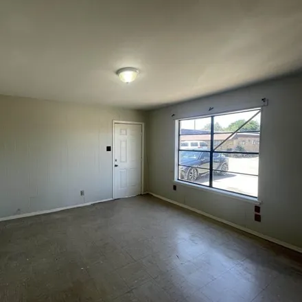Image 3 - 4167 Cedar Avenue, Laredo, TX 78041, USA - Apartment for rent
