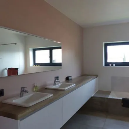 Rent this 3 bed apartment on Espendonk 12 in 2370 Arendonk, Belgium