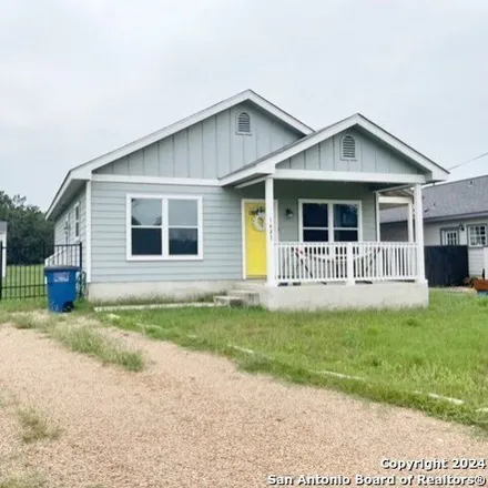 Rent this 3 bed house on Green Hill Drive in Comal County, TX 78133