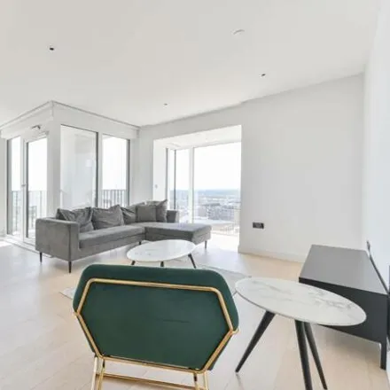 Image 1 - Lincoln, Fountain Park Way, London, W12 7NP, United Kingdom - Apartment for sale