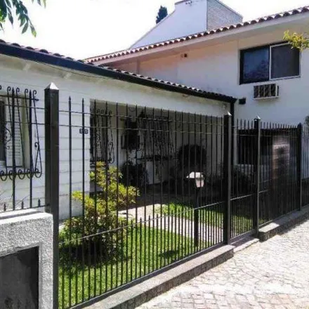Buy this 4 bed house on Joaquín V. González 1700 in Quilmes Oeste, B1879 BTQ Quilmes