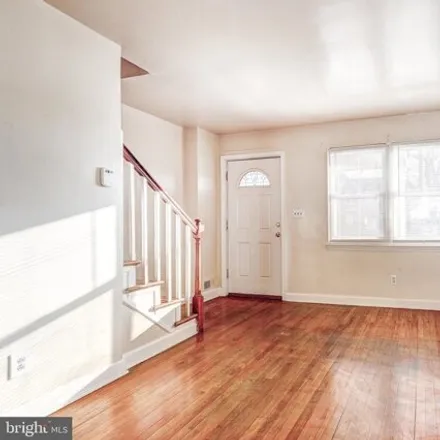 Image 3 - 824 Glenwood Avenue, Baltimore, MD 21212, USA - House for sale