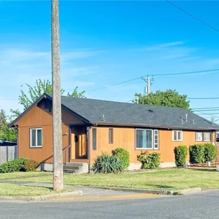 Buy this 3 bed house on 6123 East I Street in Tacoma, WA 98404