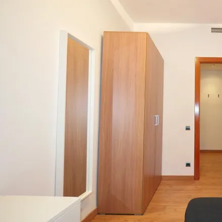 Rent this 5 bed room on Institut Angeleta Ferrer in Carrer de la Marina, 08001 Barcelona